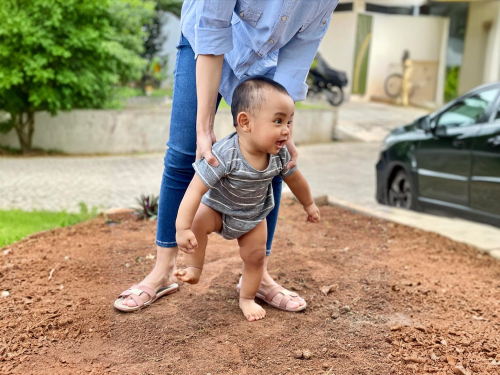 Deteksi Dini Tumbuh Kembang Bayi, Agar Berjalan Optimal