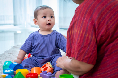 Yuk, Kenali Tahapan Tumbuh Kembang Bayi Usia 0-12 bulan
