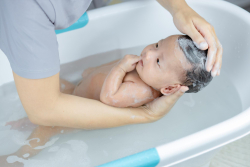 Apakah Si Kecil Harus Keramas Setiap Hari?