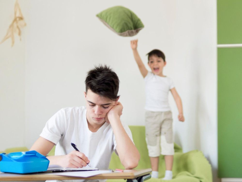 Si Kecil Bertingkah Nakal? Ini Yang Harus Dads Lakukan