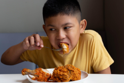 si kecil doyan bgt pedes,khawatir deh