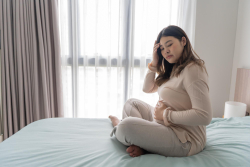 Ibu Hamil Pegal Linu di Trimester Pertama? Ternyata Ini Alasannya