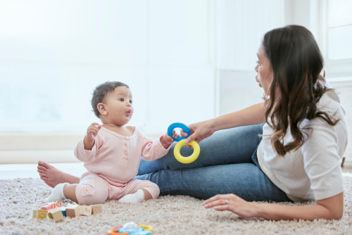 Ini Dia Aktivitas Stimulasi Bayi 6 Bulan yang Menyenangkan untuk Si Kecil